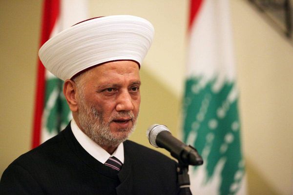 خلال استقباله وفدًا من 