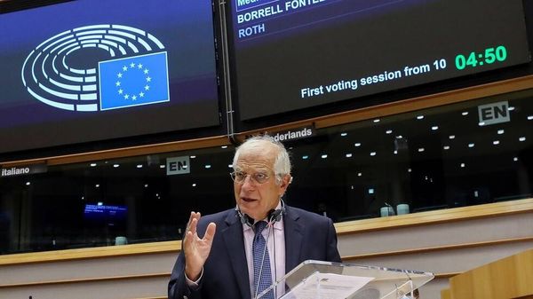 بوريل: على الاتحاد الأوروبي تبني نظام عقوبات باسم نافالني على غرار "قانون ماغنيتسكي"