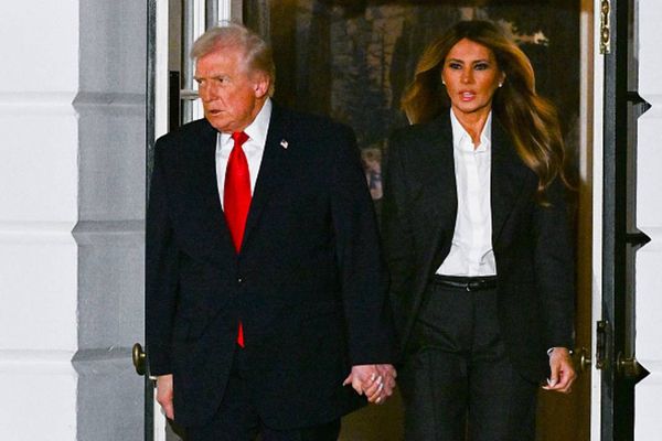"لم أكن أعلم".. ترامب يعلّق على بيان ميلانيا بشأن إبستين