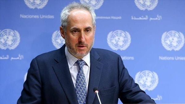 دوجاريك: آلاف الفلسطينيين نزحوا من الضفة !
