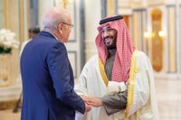 ميقاتي يلتقي ولي العهد السعودي وزيارة للكويت مطلع العام الجديد