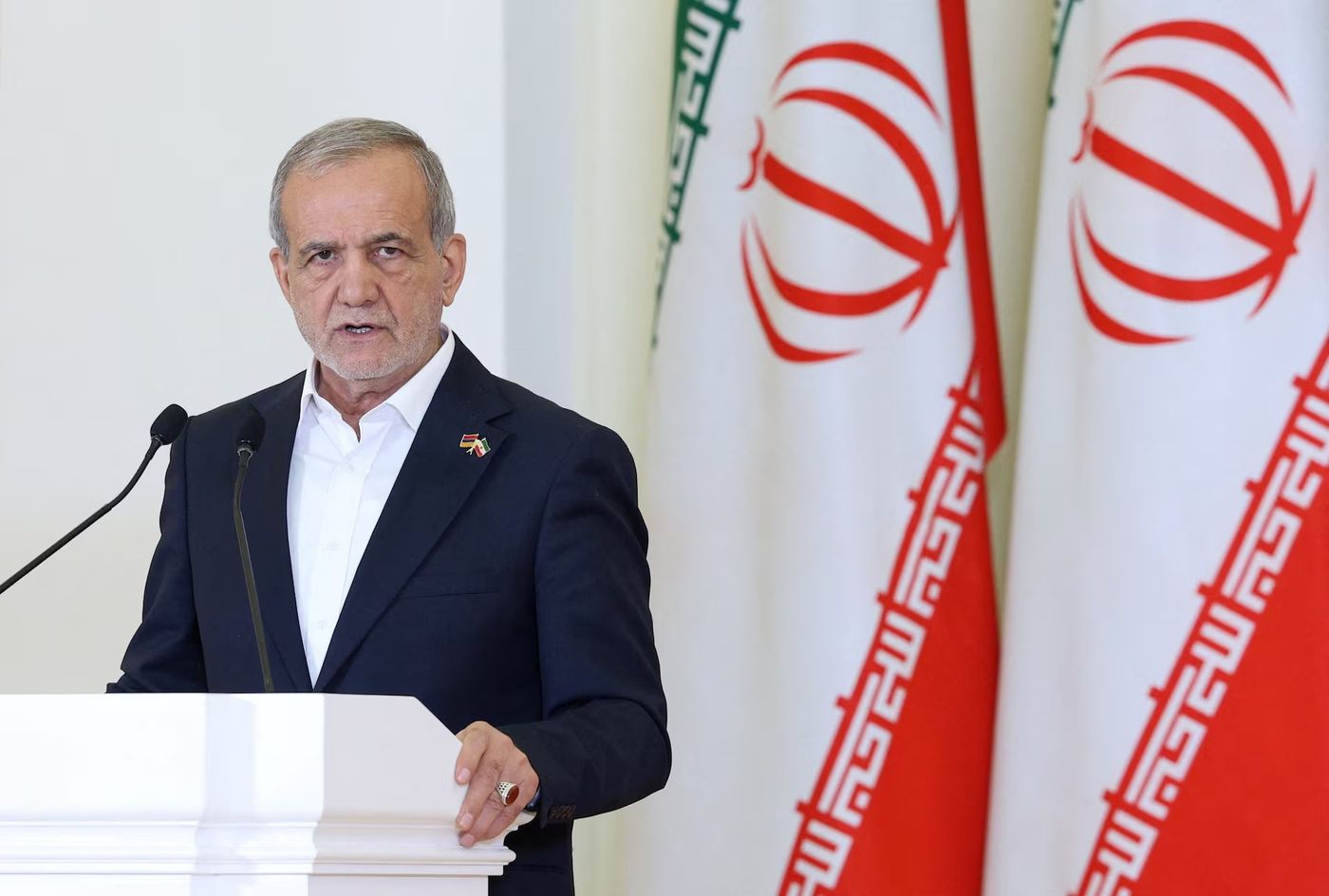 بزشكيان: ما تم التوصل إليه خلال المفاوضات كان إنجازاً كبيراً وأُقر بالتوافق في المجلس الأعلى للأمن القومي
