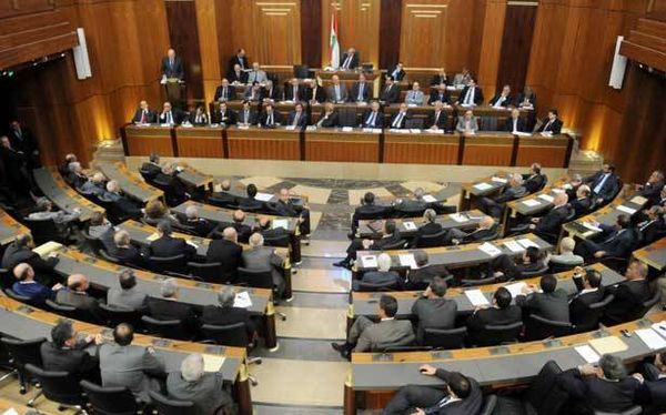 السياسة تفرط «السلسلة» وتعدم خطة الكهرباء الإنقاذيّة