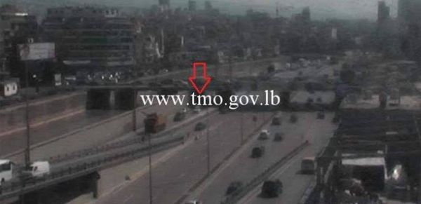 زحمة على أوتوستراد الرئيس لحود.. بسبب عارضٍ صحّي!