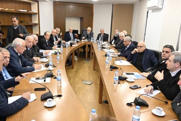 لجنة الدفاع والداخليّة بحثت في مشروع الحكومة بشأن الانتخابات
الصمد: تأكيد إجرائها في موعدها وإصدار المراسيم التطبيقيّة
ألان عون : ما زلنا في مرحلة ضبابية - خلف: تقاذف للكرة