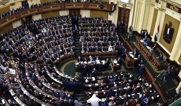 البرلمان المصري الجديد ينتخب رئيسه في الجلسة الافتتاحية