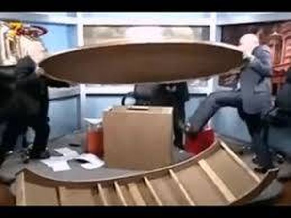 بالفيديو..روسيا - مضاربة على الهواء أمام عدسات المصورين