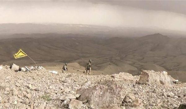 بالفيديو.. حزب الله يستهدف مسلحي "النصرة" في جرود عرسال