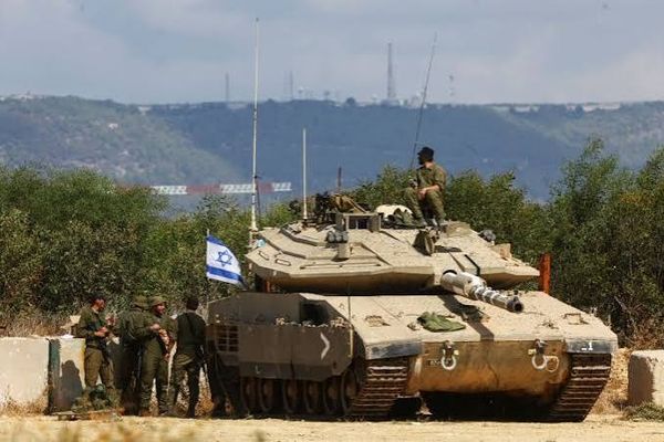 الجيش الإسرائيلي: اعتقال فلسطينيين اثنين قرب قرية برقة بزعم إضرامهما النار في منطقة بالضفة الغربية