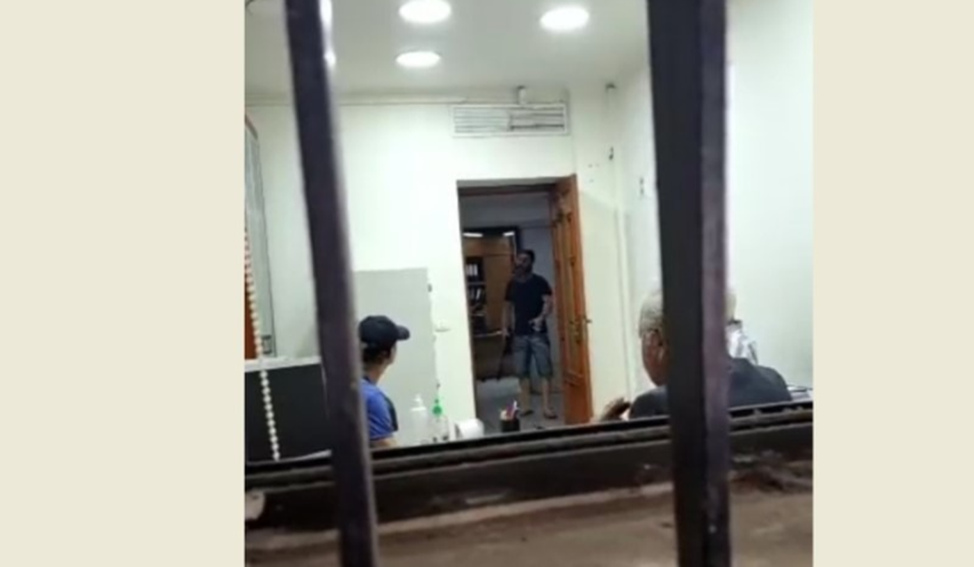 هكذا برر المواطن البالغ من العمر 42 سنة سبب تصرفه واحتجازه الرهائن داخل المصرف