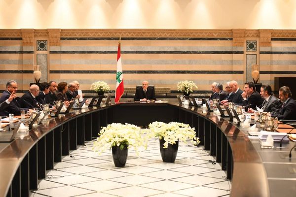 من همّ الوزراء الغائبون عن الجلسة الحكومية حول التوقيت؟