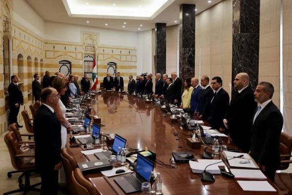 الحكومة تتجنب الملفات الخلافية حفاظًا على تماسكها