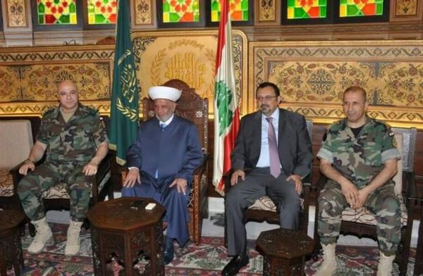 دريان التقى قائد الجيش وبحثا في الأوضاع العامة