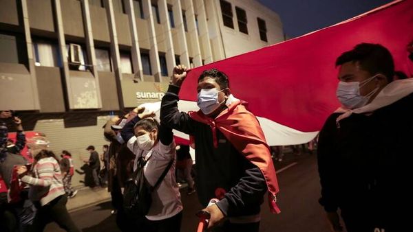 ما النتائج الأولية للانتخابات الرئاسية في البيرو؟