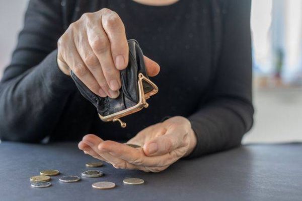 الغلاء الحالي غير مسبوق وناخبو ترامب يحمّلونه جزءًا من المسؤولية