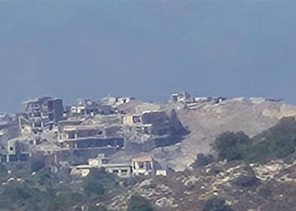 تفجيرات الاحتلال تضرر منازل في مجدل زون والمنصوري