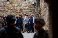 استشهاد فلسطيني برصاص مستوطنين