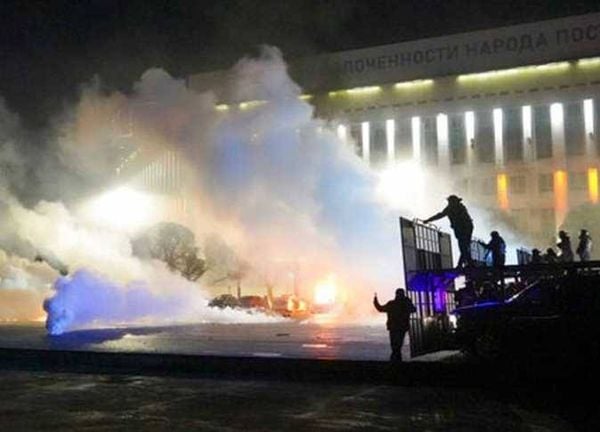 الإتحاد الأوروبي يدعو جميع الأطراف في كازاخستان إلى ضبط النفس