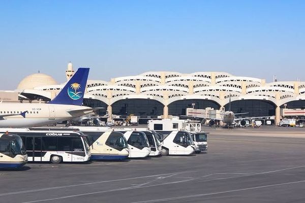 أ.ف.ب نقلا عن موقع لتتبع الطيران: اضطرابات كبيرة في مطار الرياض تشمل إلغاء وتأخير رحلات جوية