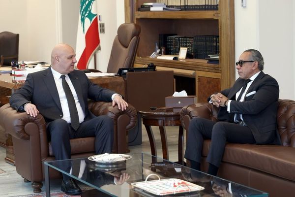 الرئيس جوزاف عون استقبل السفير المصري علاء موسى في زيارة وداعية لمناسبة انتهاء مهمته الدبلوماسية في لبنان وشكره على دوره في تعزيز العلاقات بين البلدين وتطويرها في المجالات كافة متمنيًا له التوفيق في مهامه الدبلوماسية الجديدة