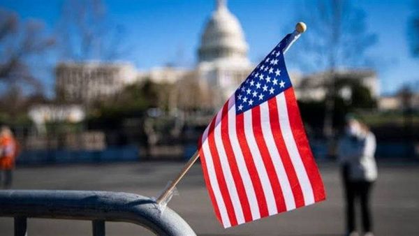 استطلاع في الولايات المتحدة: معارضة شعبية لهجمات الجيش الأميركي قرب فنزويلا