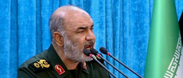 إيران تعلق على التحشيد الأمريكي: يدنا على الزناد ومستعدون للمواجهة