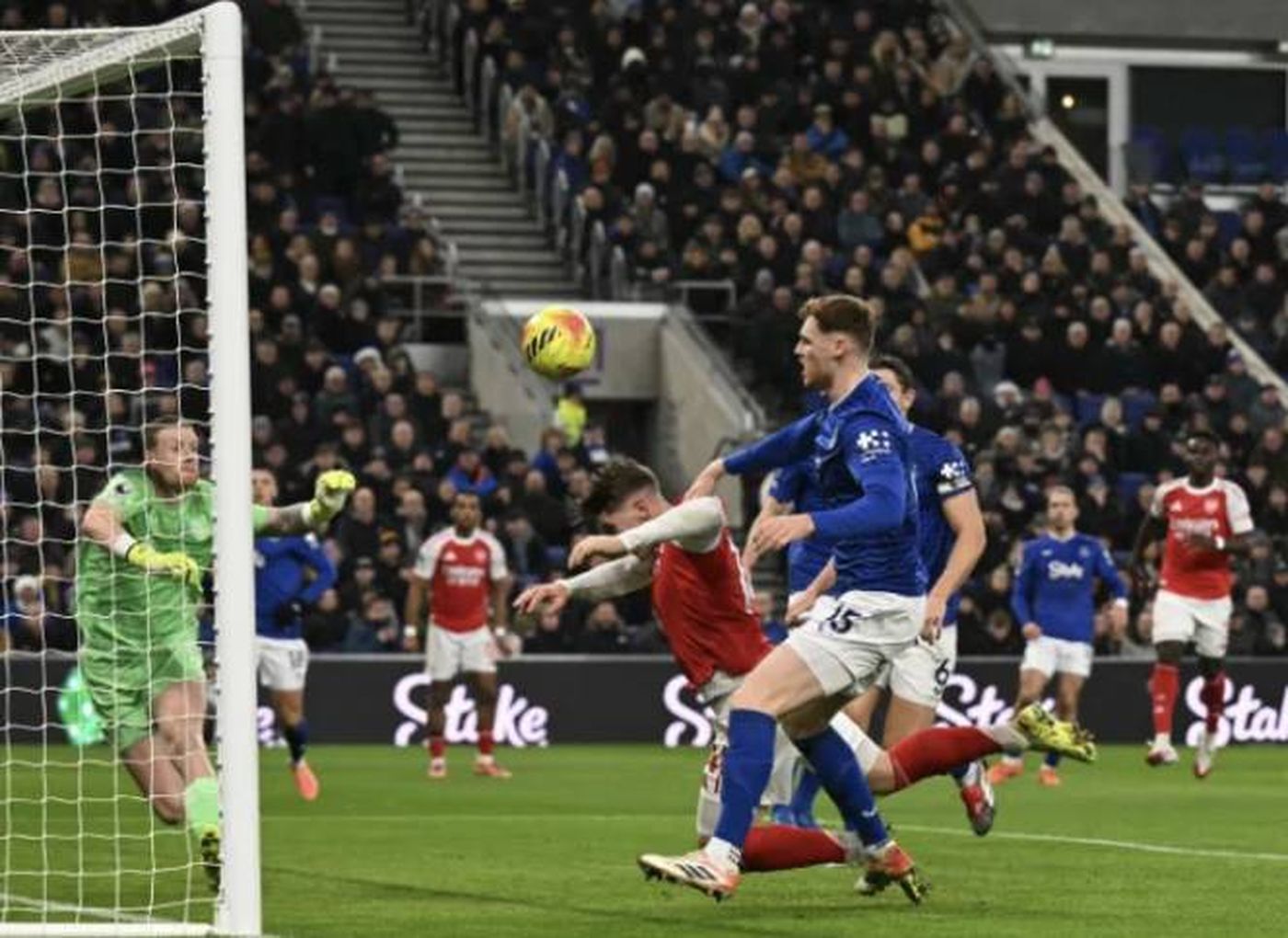 تشيلسي يلتحق بقائمة 