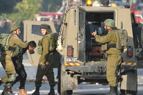 حملة إعتقالات للإحتلال في الضفة الغربية.. واقتحام للـ «أقصى»