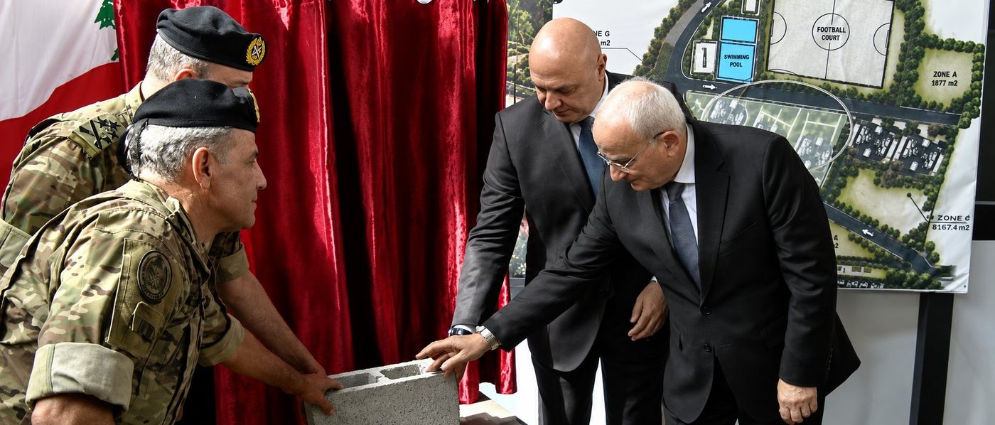 عون يضع حجر الأساس لمساكن الجيش: أنتم الصخرة التي نبني عليها دولتنا