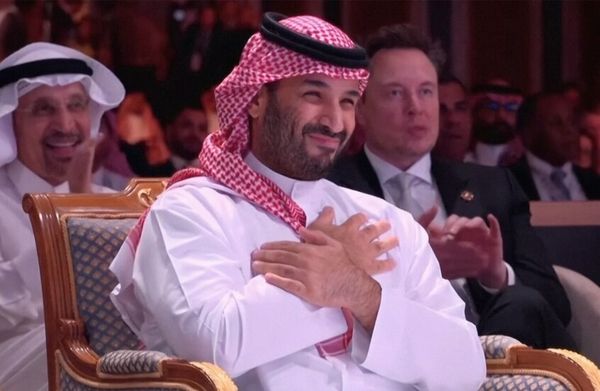 نجوم الفن السعودي يحتفون بعيد ميلاد ولي العهد