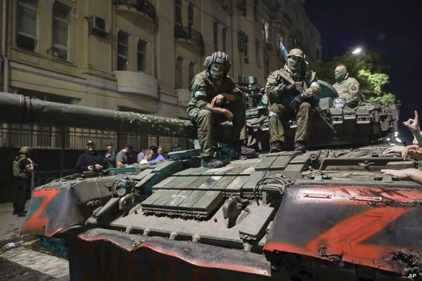 لافروف: روسيا اكثر قوة بعد تمرد فاغنر
كييف تطالب بذخائر عنقودية وواشنطن «تدرس»