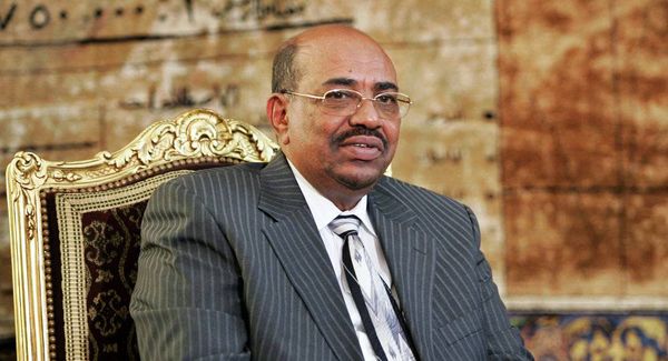بعد مطالبات "هيومن رايتس ووتش" بتوقيف الرئيس السوداني...البشير يترأس وفد بلاده للقمة العربية