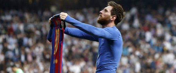 ميسي أفضل لاعب في العالم في العقد الأخير