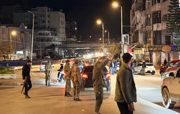 ليلة ساخنة باللاذقية: خط الصدام على بعد متر واحد