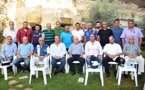 لقاء كروي جامع في دارة الدكتور عواضه