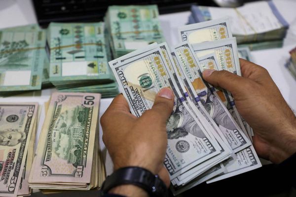 شدّ حبال بين القضاء والسلطة والمصارف... هل يُحلّق الدولار؟