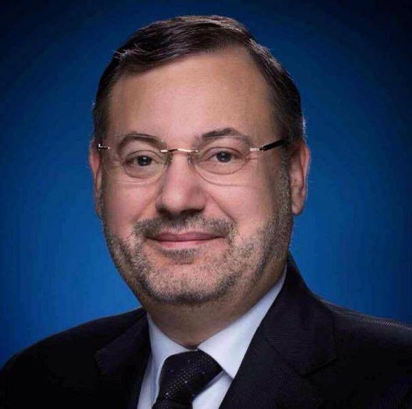 القبض على اعلامي الجزيرة احمد منصور