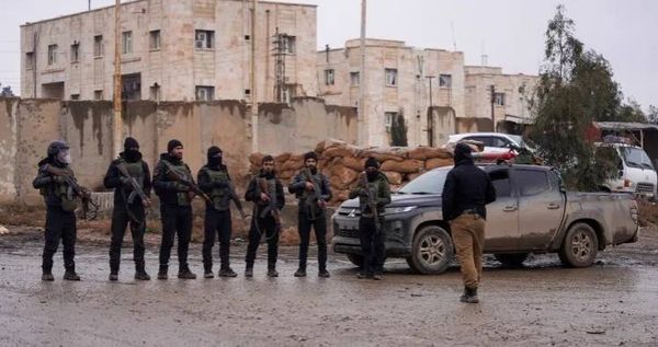 العراق: تأجيل جلسة انتخاب الرئيس وسط تعمُّق الخلافات بين الكتل
وتسلّم 450 مُعتقلًا من 