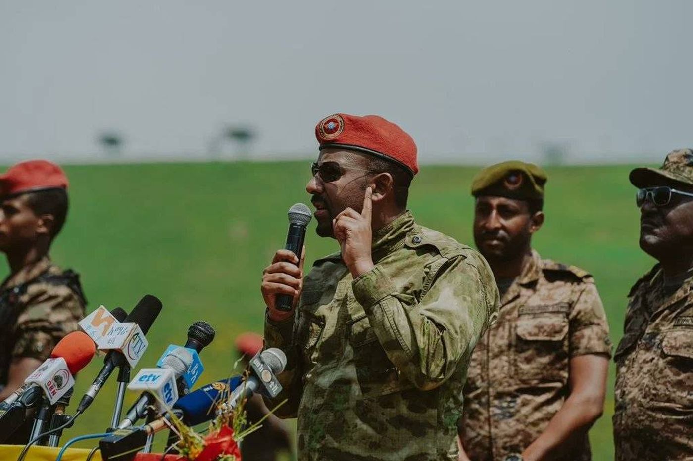 بم تعهّد آبي أحمد خلال تفقده جبهة القتال؟