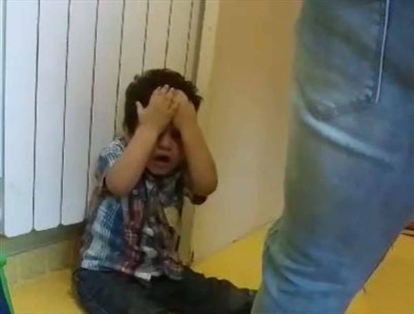 تعنيف وحشي لأطفال في حضانة.. "الصحة" وقوى الأمن تتحركان