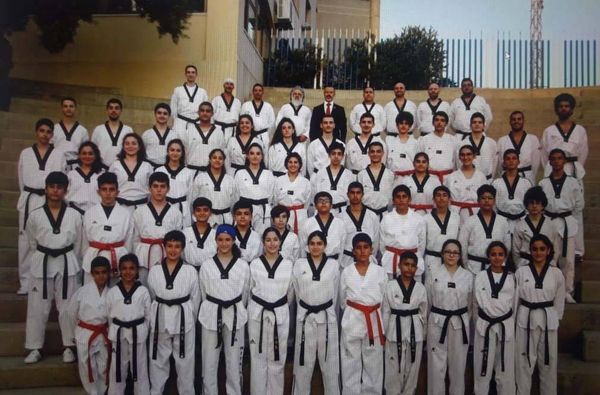في اطار زياراته التفقدية الى أندية اللعبة
رئيس اتحاد التايكواندو الدكتور حبيب ظريفة
يــزور نــادي «النسر الأسود» ــ بعبدا
