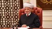 المفتي دريان برسالة الفطر: المطلوب دعم قرار الدولة بالسلم والحرب
