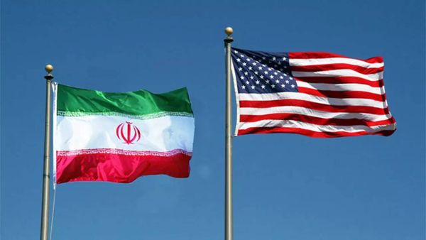 طهران تتهم واشنطن باستهداف "تحلية المياه" في قشم وتحذر من عواقب وخيمة