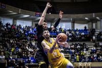 سلة وصل... الرياضي اللبناني يكتسح أستانة الكازاخستاني (106-57)