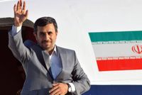 أحمدي نجاد : أمير قـطـر دفـع ملايين الدولارات