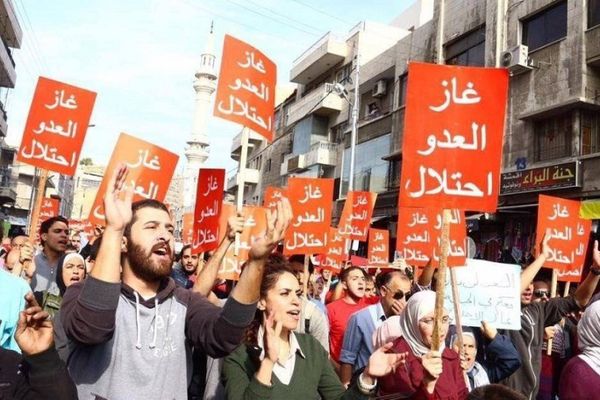 مسيرة احتجاجية في عمان رفضا للاتفاقية الموقعة مع إسرائيل