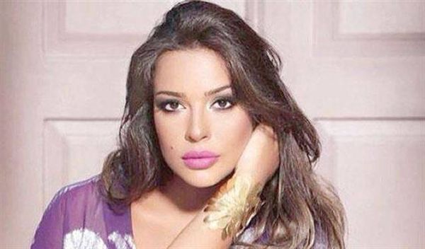 من ينقذ نادين نسيب نجيم؟!