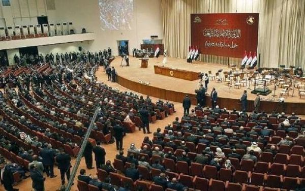 البرلمان العراقي يمهل صالح 15 يوماً لتكليف رئيس وزراء جديد