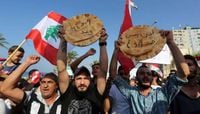 الدولار الجمركي وزيادة الرواتب سيقضيان على ما تبقى من القطاعات.. وشركات خاصة مهددة بالإفلاس ولا إصلاحات حتى الساعة