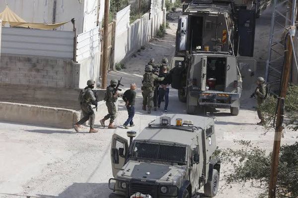 اعتداءات وهدم واعتقالات... تصعيد إسرائيلي واسع في الضفة الغربية